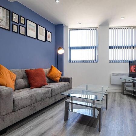 Entire 1 Bed Apt In The Centre Of Stockport Bagian luar foto