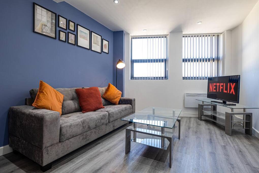 Entire 1 Bed Apt In The Centre Of Stockport Bagian luar foto